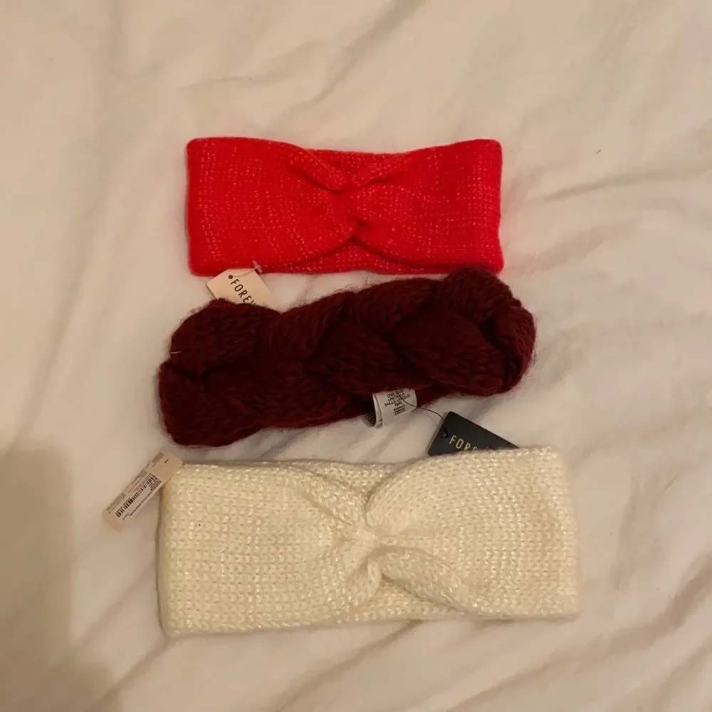 SET 3 pieces. Forever 21 Winter band . New
